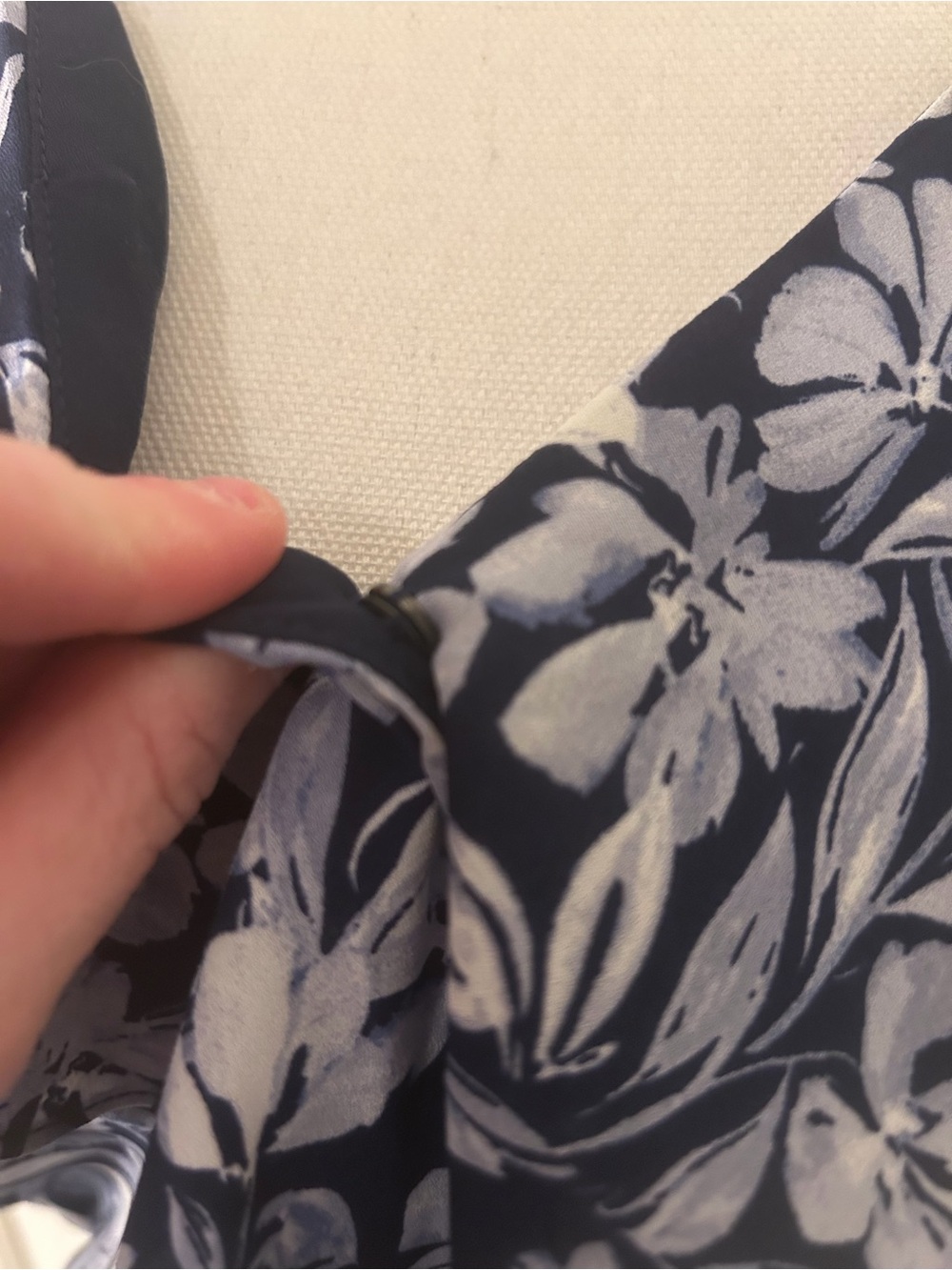 Nine Britton Parker Ruffle Detail Blouse NWT! - Picture 7 of 15